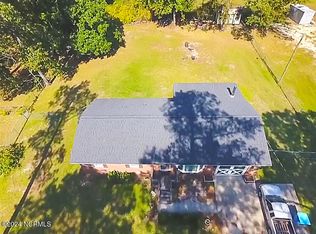 2002 Catherine Lake Rd, Richlands, NC 28574