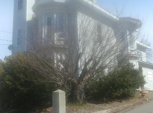 120 Mount Vernon St, Lowell, MA 01854