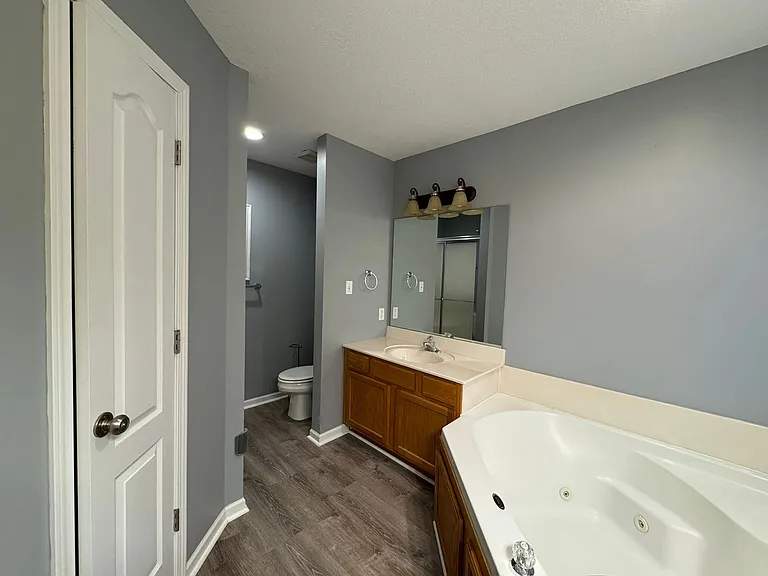 2603 Oakfield Dr — Photo 26