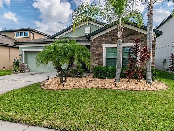 2nd image of 4825 Woods Landing Ln