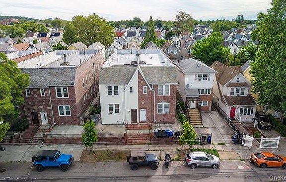 3rd image of 9035 198th Street