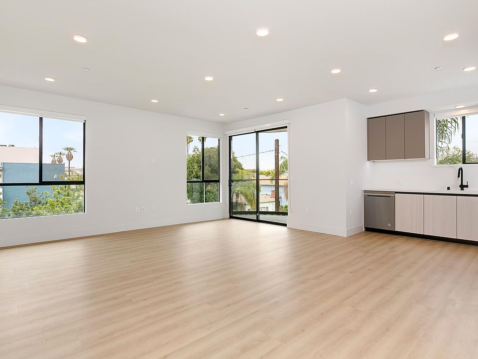 1st image of 3675 Dunn Dr #300