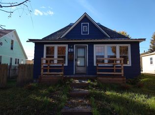 211 7th St NE, Staples, MN 56479