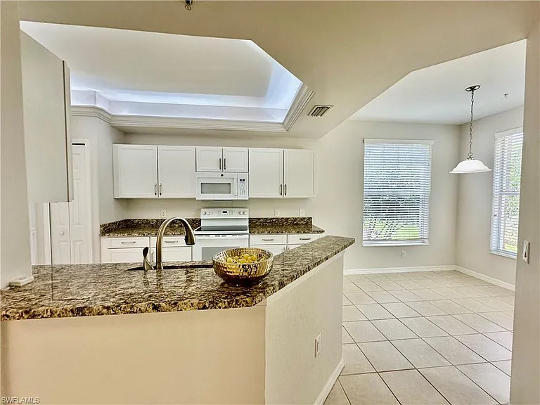1345 Henley St #707 — Photo 12