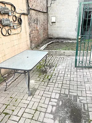 Rented by Icon Realty Services | media 31