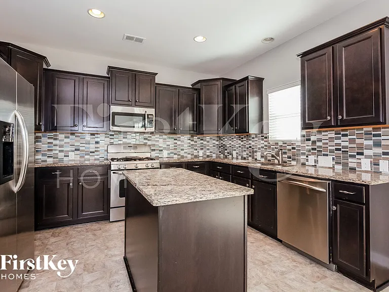 6729 Barefoot Forest Dr — Photo 6