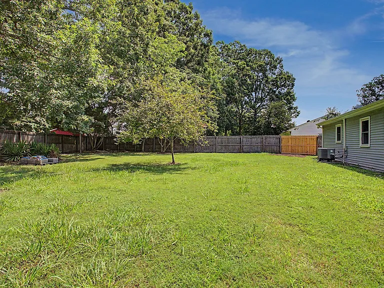4024 Campbell Rd — Photo 11