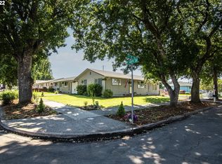 3995 S E St, Springfield, OR 97478