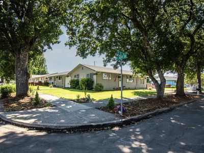 3995 S E St, Springfield, OR, 97478