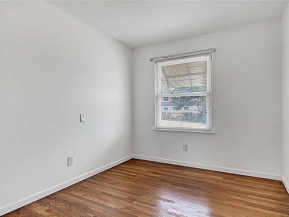 4th image of 2540 Netherton Dr