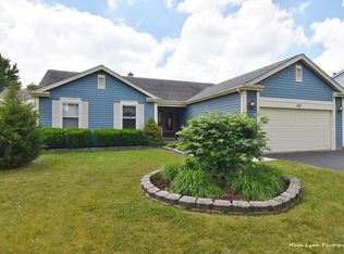 227 Mistwood Ln, North Aurora, IL 60542