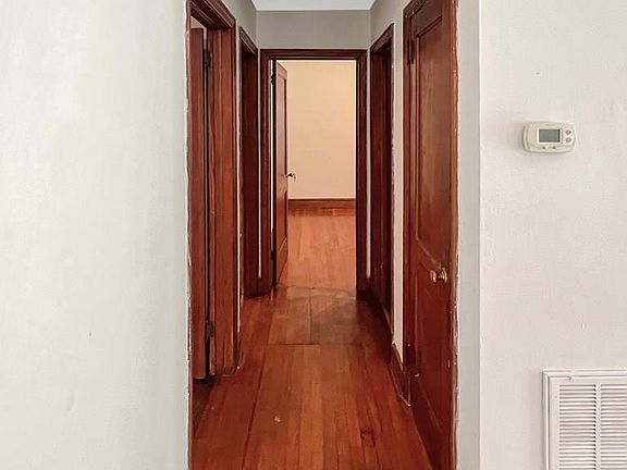 3rd image of 539 Glendale St