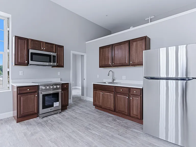 387 Broad St #212 — Photo 4