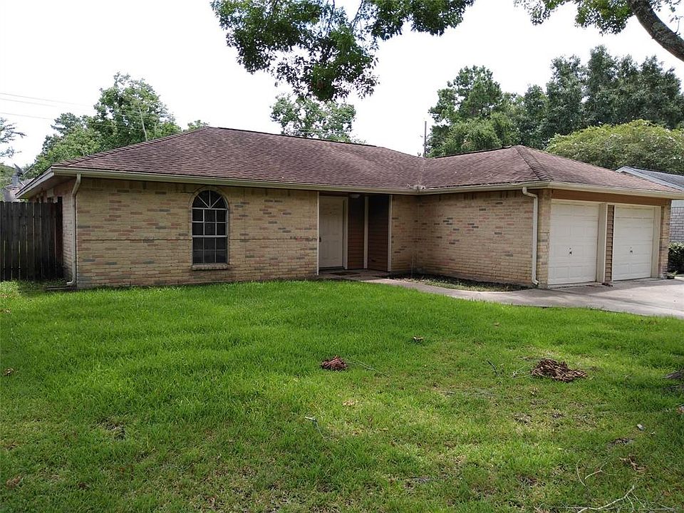1st image of 17122 Golf Club Dr