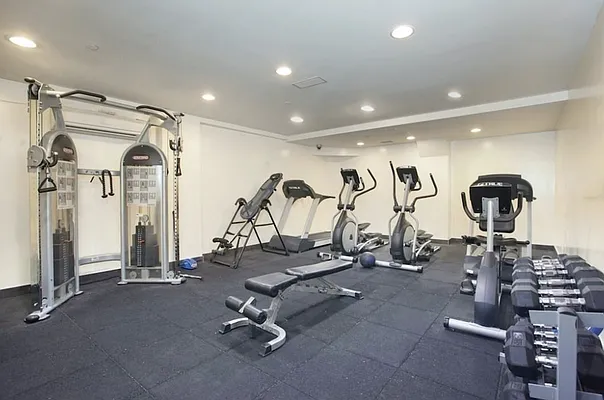 Rented by REAL New York | media 29