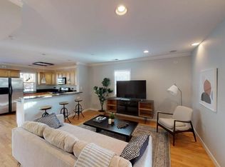 1632 W Blackhawk St #2, Chicago, IL 60622