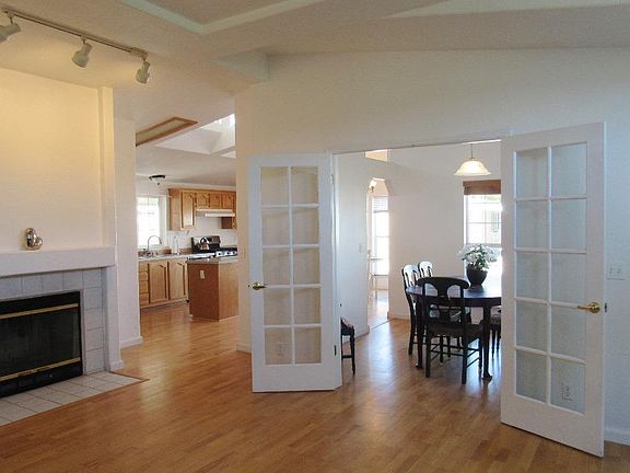 2nd image of 1225 Vienna Dr Space 278