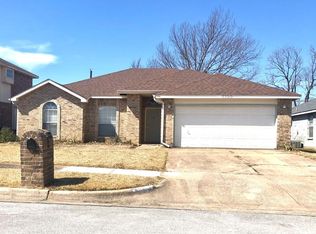 6700 Pecanwood Dr, Arlington, TX 76001