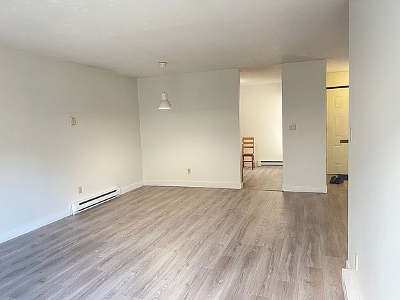 5th image of 32550 Maclure Rd