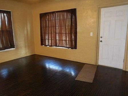 3rd image of 208 S 6th Ave #A