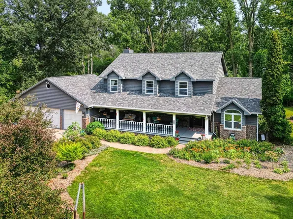 W1720 Christine Ct, Kaukauna, WI 54130