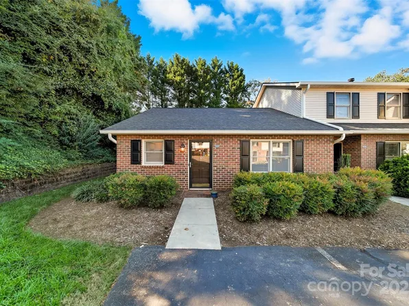 717 21st Ave NE, Hickory, NC 28601