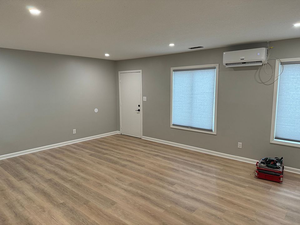 2nd image of 501 W High St #5