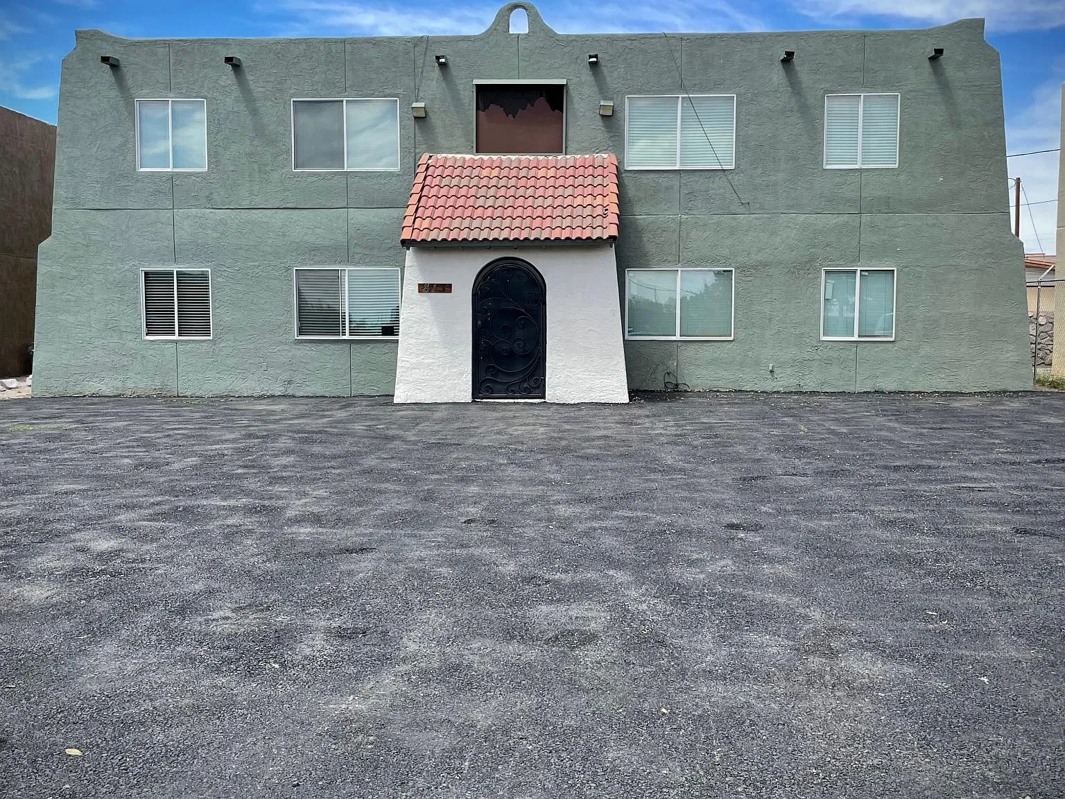 2 bed, 740 sqft, $850 — Photo 2