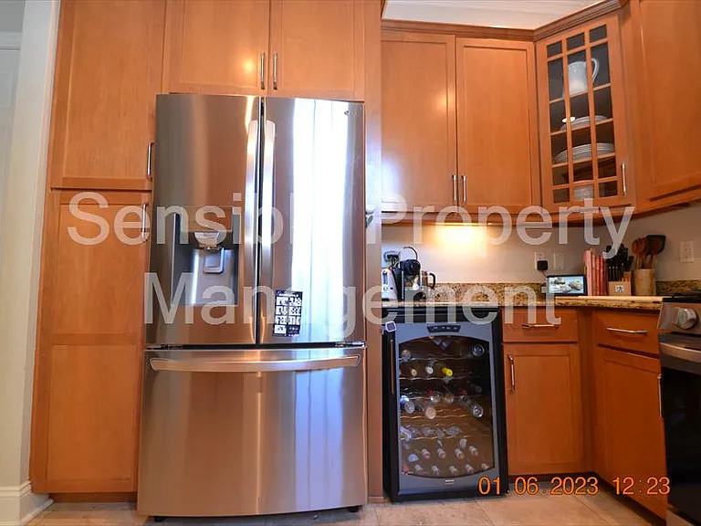 2405 Victoria Gardens Ln — Photo 22