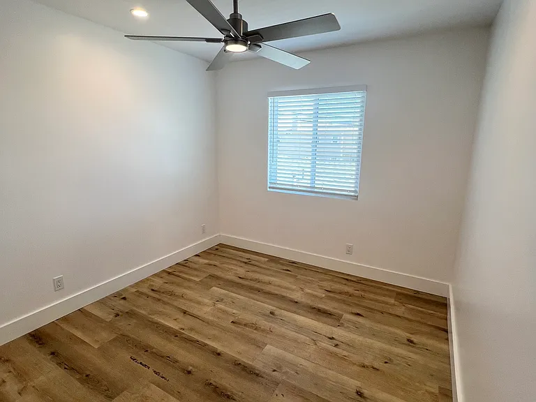 8731 La Salle St #3 — Photo 7