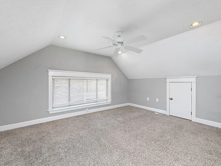 34th Street Duplex — Photo 13