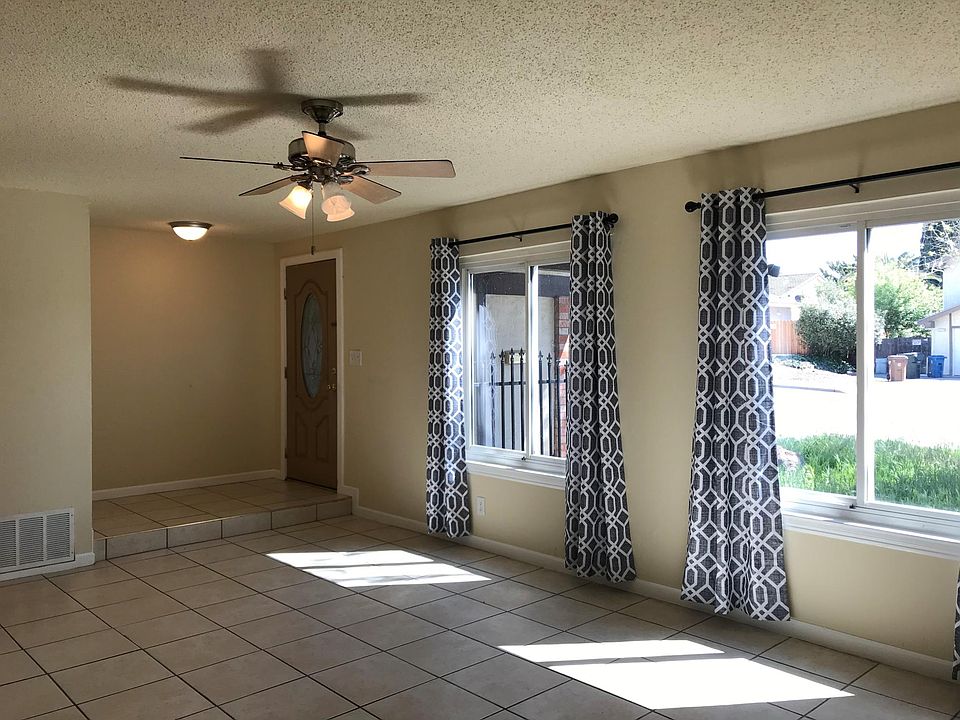 1st image of 1105 Shaddick Dr