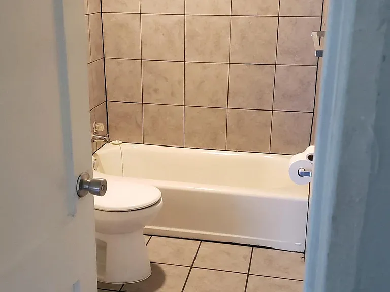 431 Howell Dr — Photo 8