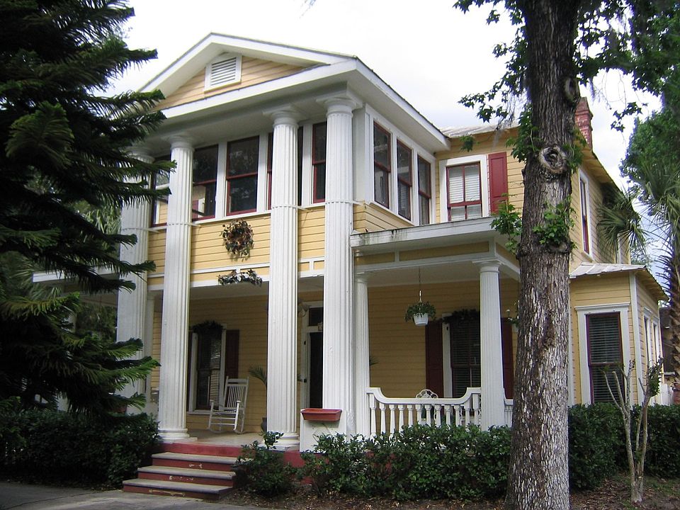 1st image of 621 Oak Ave