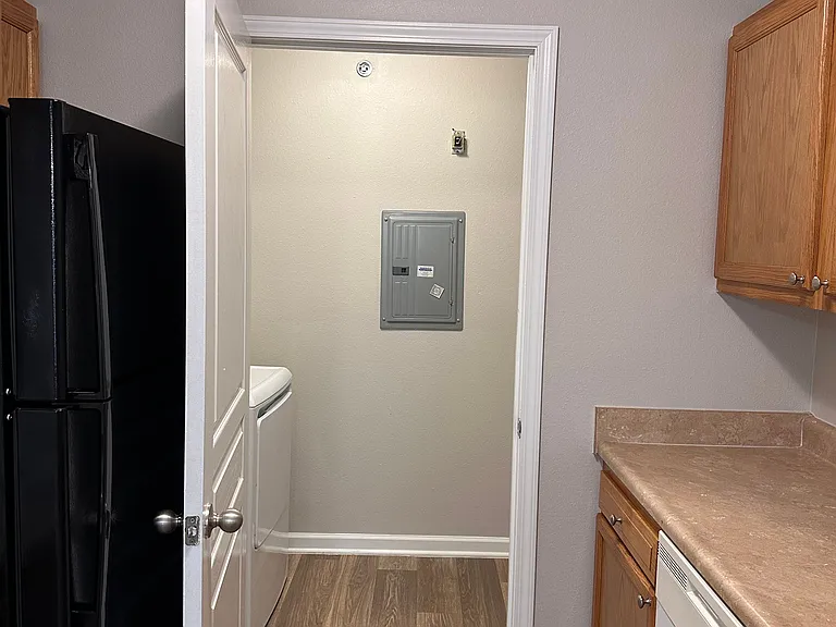 Upstairs 1-Bedroom Laundry room off the Kitchen