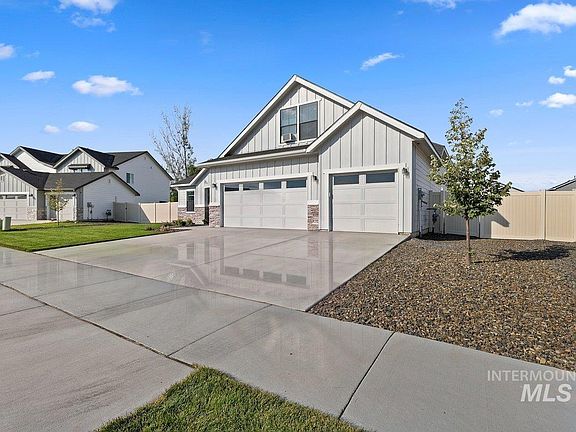 3rd image of 4067 N Skyros Way