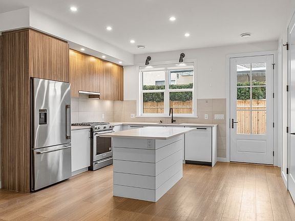 2nd image of 1308 Cedar St #6