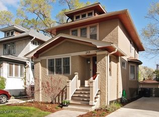 224 Iowa St, Oak Park, IL