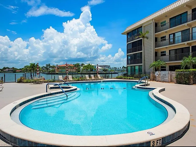 3200 Gulf Shore Blvd N #116 — Photo 15