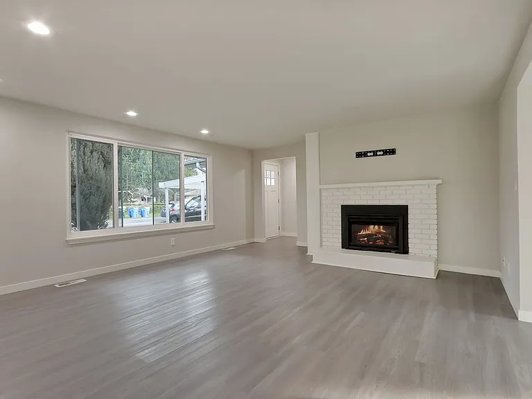 1625 Alder St SE — Photo 3
