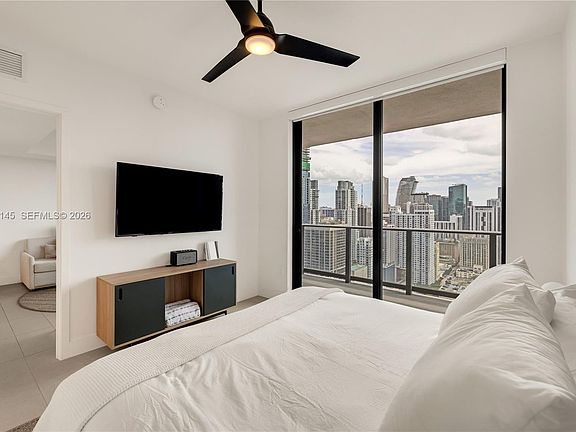 5th image of 601 NE 1st Ave #3514