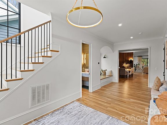 5th image of 700 McAlway Rd