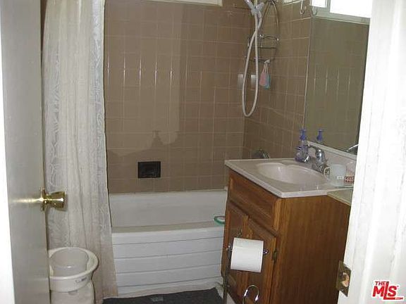 4th image of 860 Holly Oak Pl