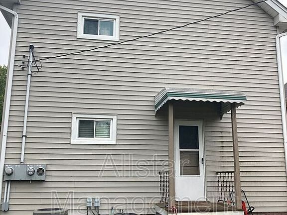 2nd image of 3464 Granton Ave #1