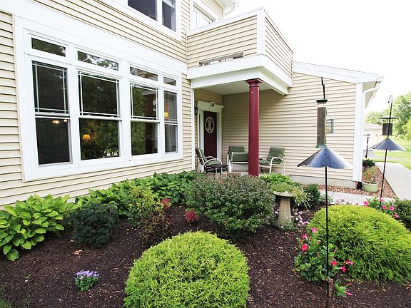 4th image of 216 Lois Ln