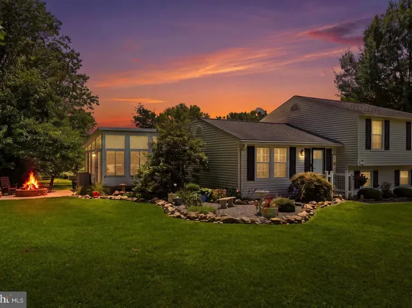 6739 Monroe Ave, Sykesville, MD 21784