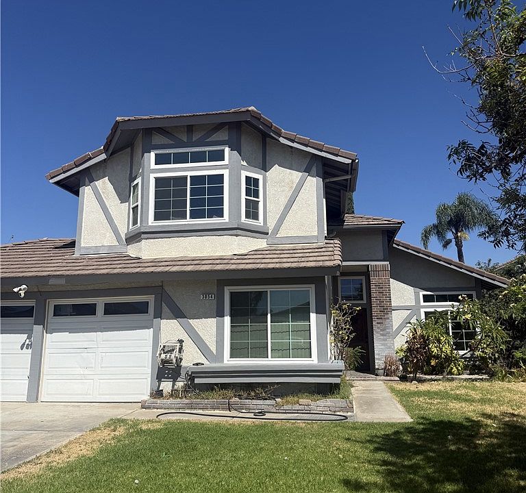 1st image of 3054 N Forest Ave