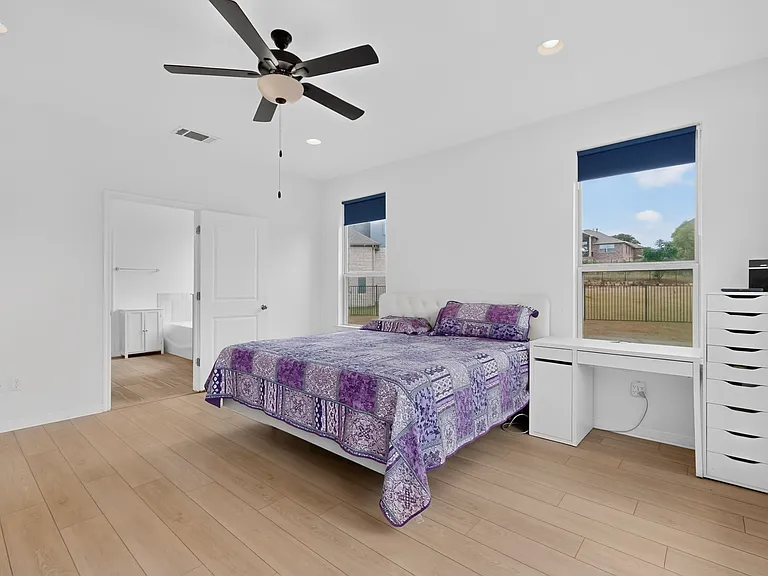 1900 Vinaros Ct — Photo 17