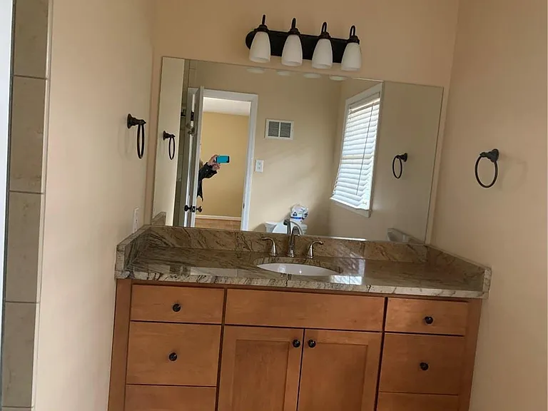 3896 Parkcrest Dr — Photo 11