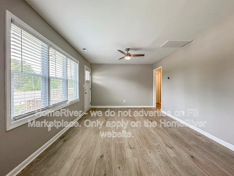3 bed, 1.0 bath, 830 sqft, $1,550 — Photo 2